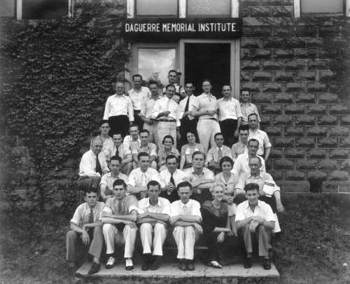 04-585 (click for large image)